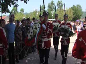 Стотици се поклониха на българското военно гробище в Ново село (разш.)