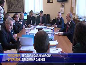 Патриотите поставиха критиките си пред министъра на образованието Tодор Tанев