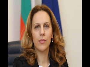 Вицепремиерът от НФСБ Марияна Николова заминава на държавно посещение в Унгария
